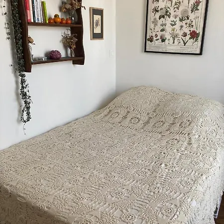 Apartment Nice View Montmartre - 4 Pax *